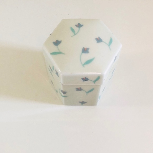 Porcelain Floral Print Small Jewelry Box - Picture 2 of 9